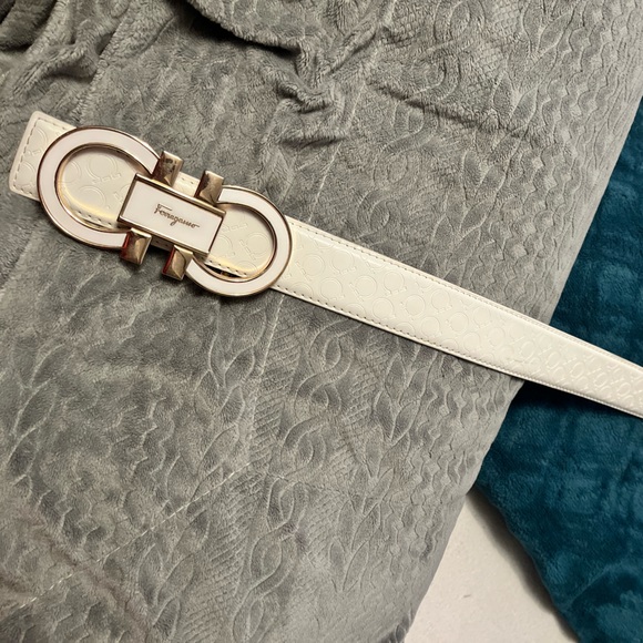 White and Gold Leather Ferragamo Belt. - Picture 2 of 2